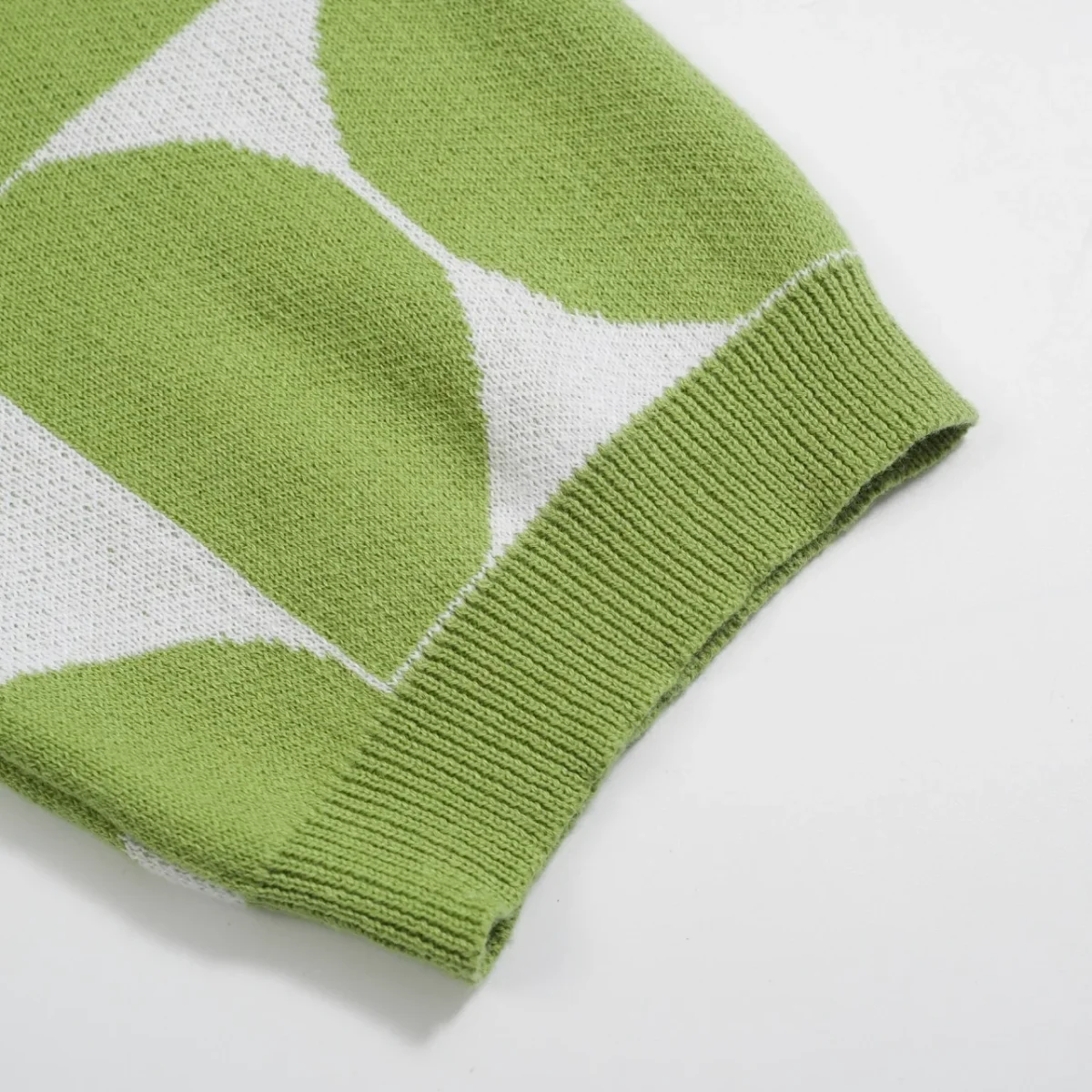 Men's Retro Knit Polo – Vintage Green Geometric Button-Up Shirt - Image 6