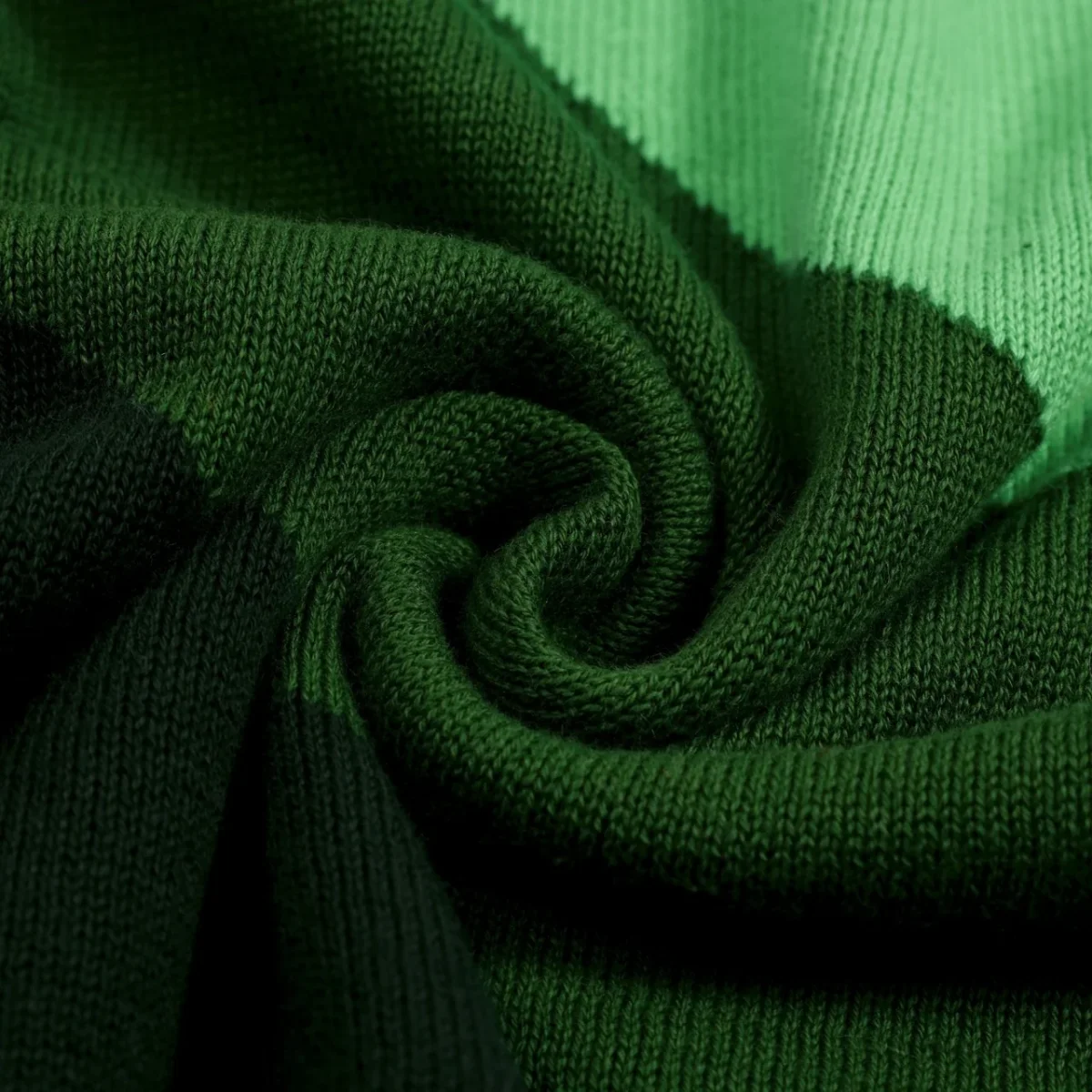 Men's Green Retro Classic Art Jacquard Knitted Cardigan - Image 9