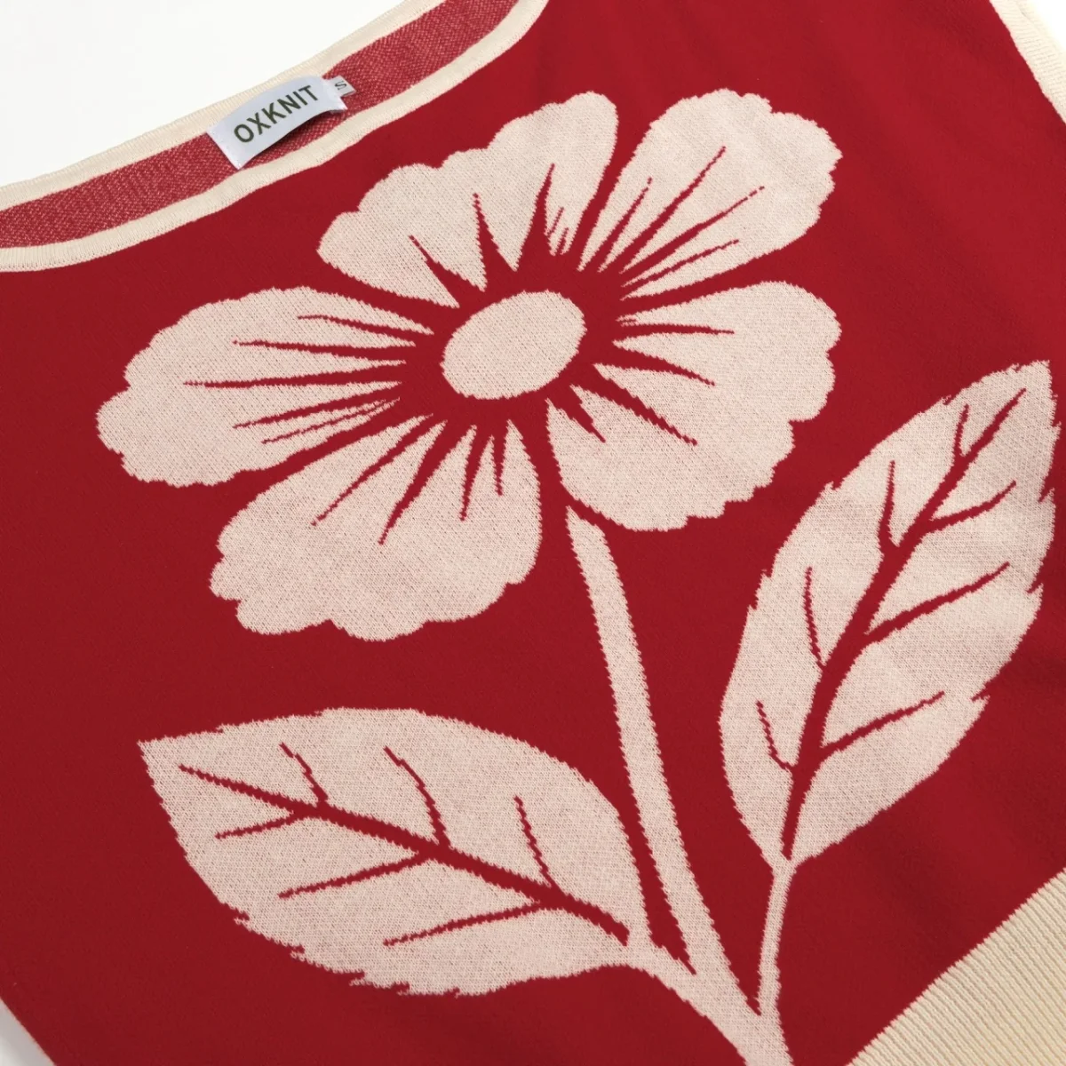 Women’s Red Minimal Abstract Floral Jacquard Knit T-Shirt - Cropped Length - Image 3
